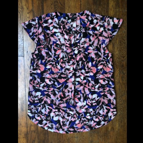 J Crew Silk Flutter Sleeve Top in Hibiscus Print - Picture 3 of 9